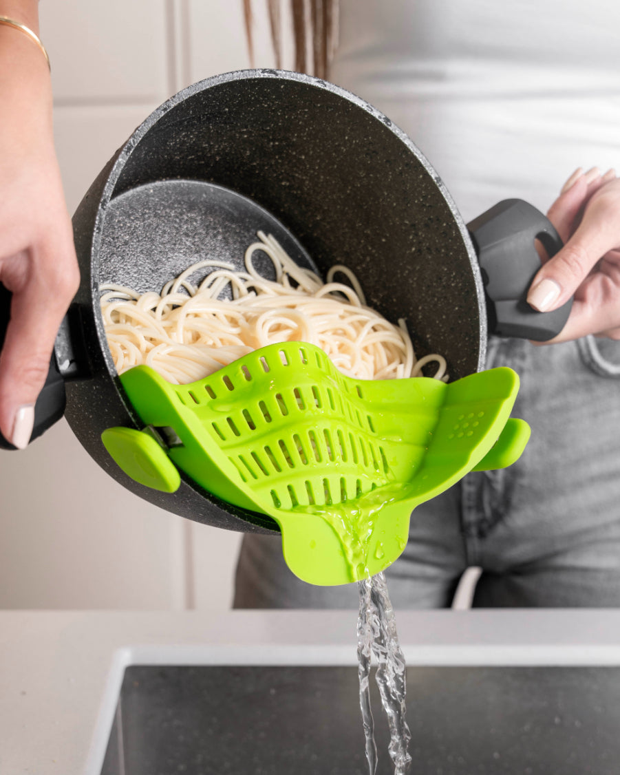 Silicone strainer for all pots