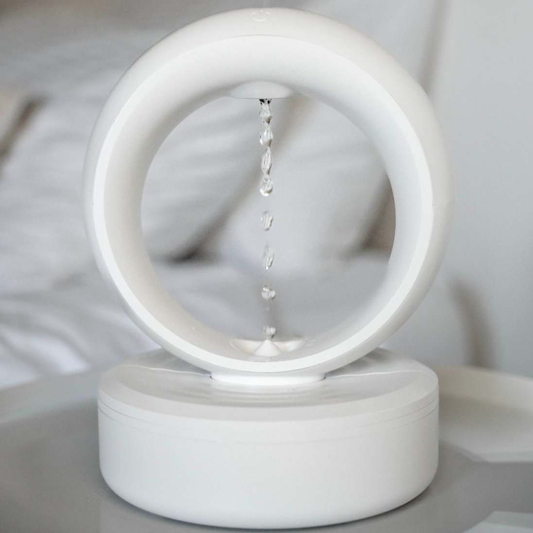 Home antigravity humidifier