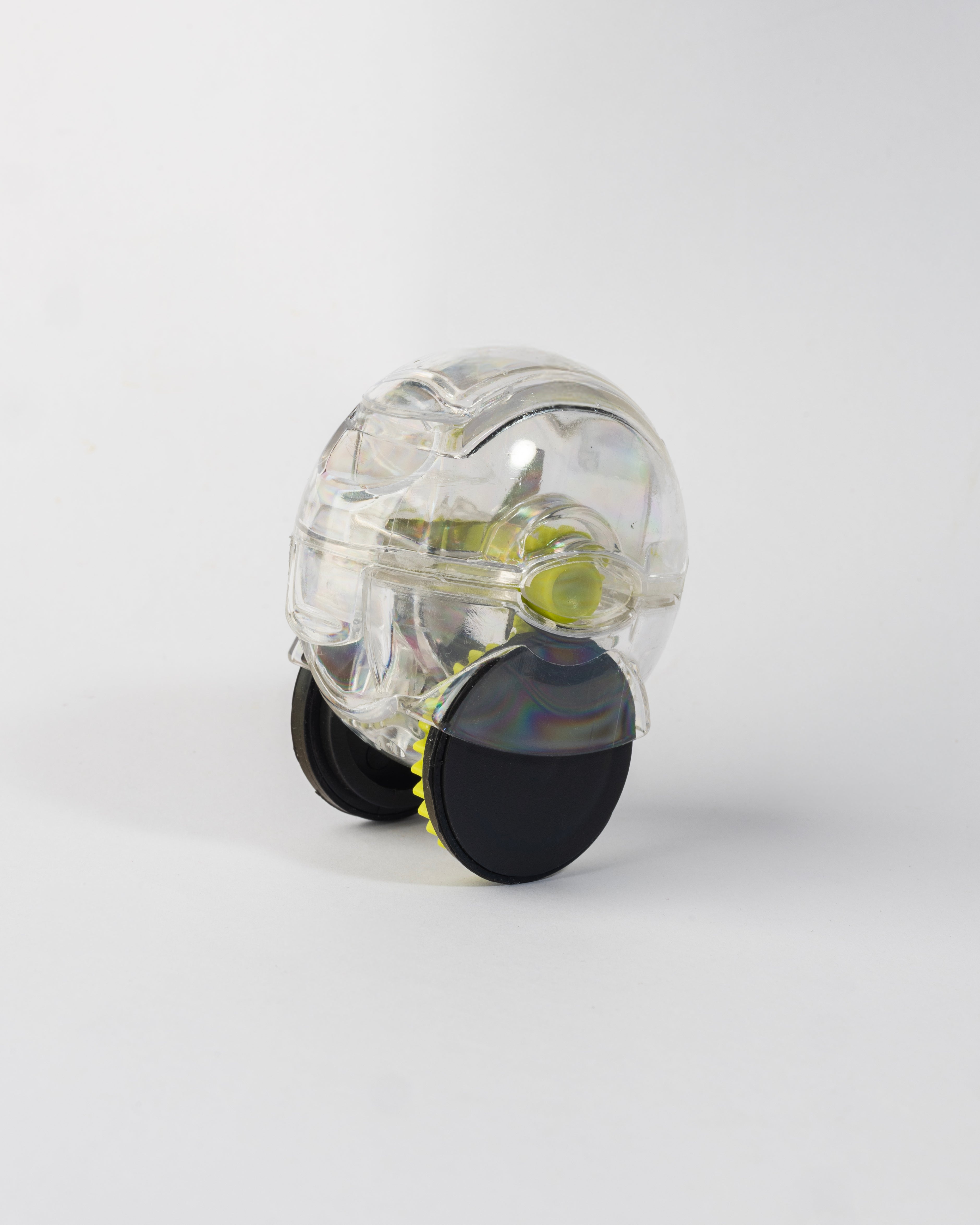 Manual garlic chopper