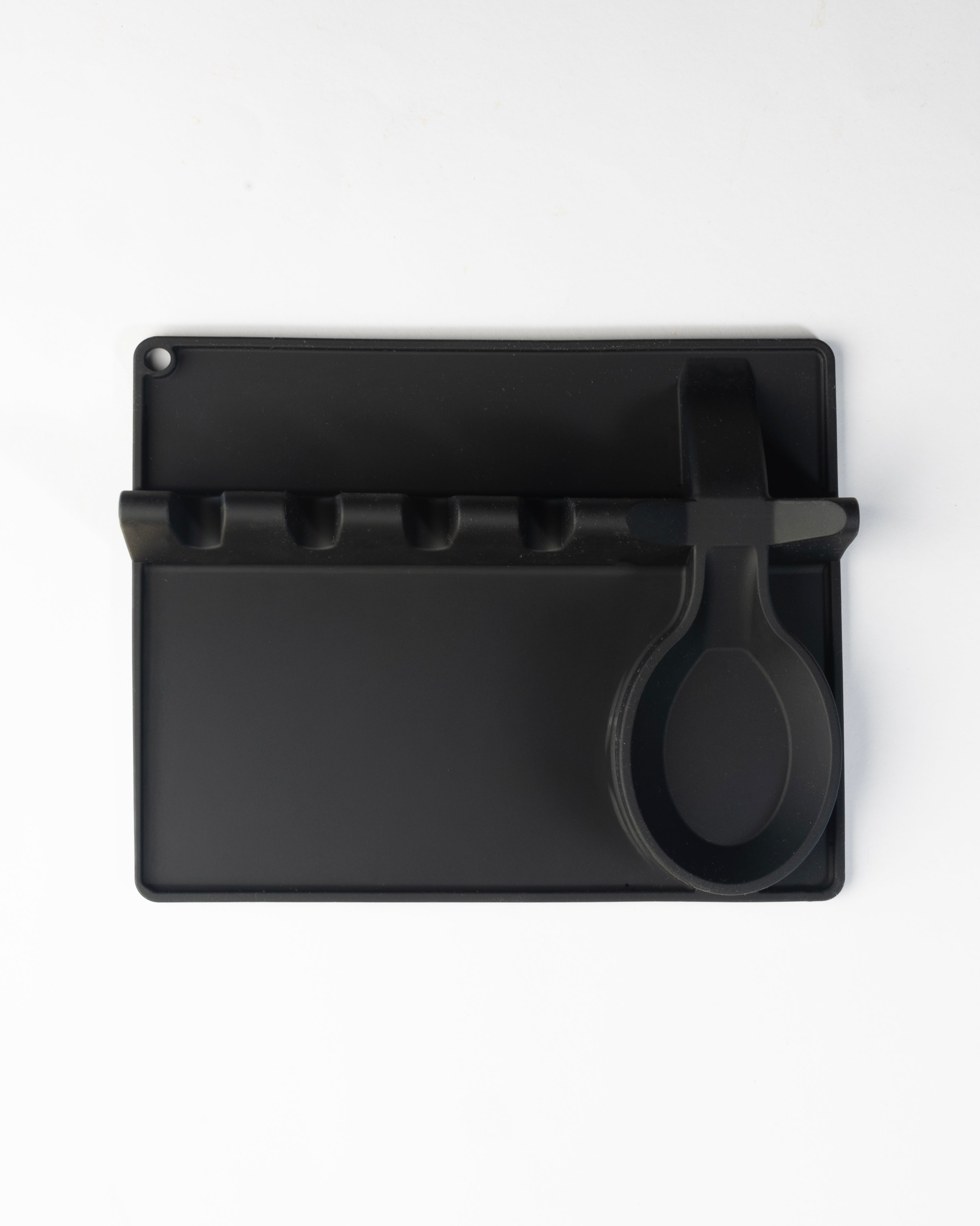 Silicone spoon rest with drip pad