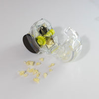 Manual garlic chopper